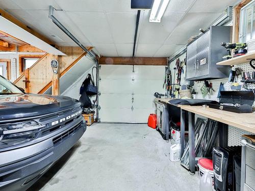 Garage - 2118Z Mtée Des Quatre-Lacs, Saint-Adolphe-D'Howard, QC - Indoor Photo Showing Garage