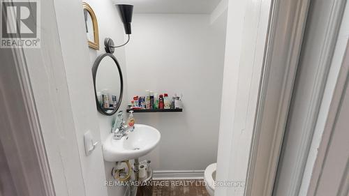 193 Wharncliffe Road N, London, ON - Indoor Photo Showing Bathroom