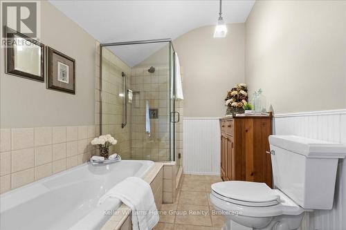 6782 Sixth Line, Centre Wellington, ON - Indoor Photo Showing Bathroom