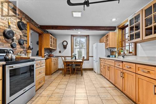 6782 Sixth Line, Centre Wellington, ON - Indoor Photo Showing Kitchen