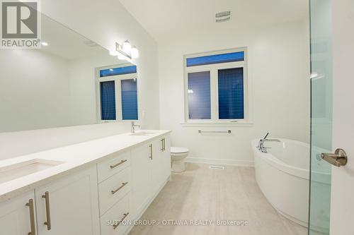 346 Monticello Avenue, Ottawa, ON - Indoor Photo Showing Bathroom