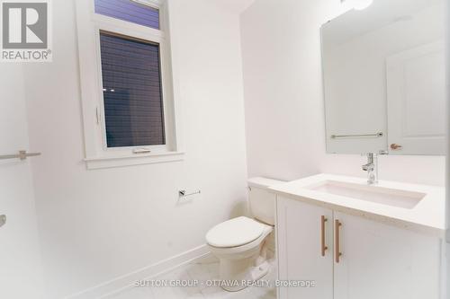 346 Monticello Avenue, Ottawa, ON - Indoor Photo Showing Bathroom