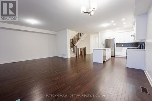 346 Monticello Avenue, Ottawa, ON - Indoor Photo Showing Kitchen