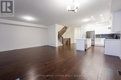 346 Monticello Avenue, Ottawa, ON - Indoor Photo Showing Kitchen