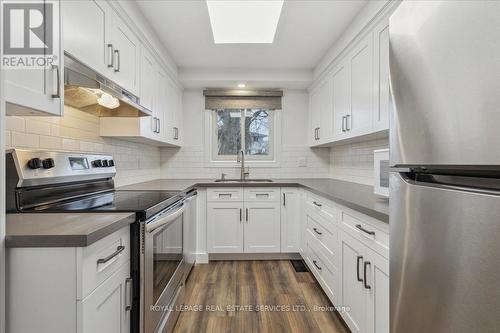 41 Kovac Road, Cambridge, ON - Indoor Photo Showing Kitchen With Upgraded Kitchen