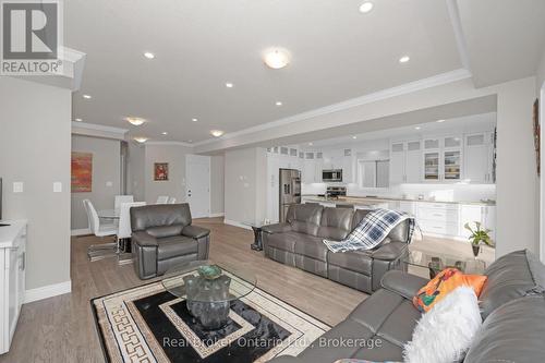 61 Eleanor Avenue, Hamilton (Eleanor), ON - Indoor Photo Showing Living Room