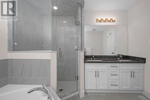 61 Eleanor Avenue, Hamilton (Eleanor), ON - Indoor Photo Showing Bathroom