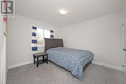 61 Eleanor Avenue, Hamilton (Eleanor), ON - Indoor Photo Showing Bedroom