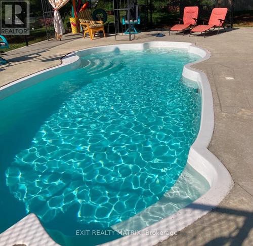 21111 Concession Rd 8 Road, South Glengarry, ON - Outdoor With In Ground Pool