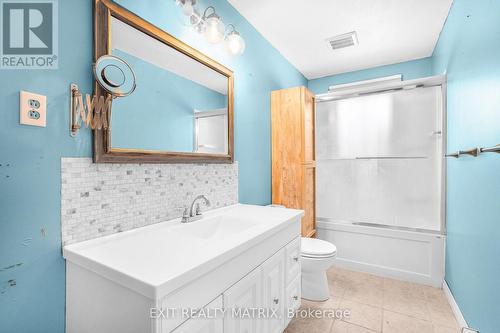 21111 Concession Rd 8 Road, South Glengarry, ON - Indoor Photo Showing Bathroom