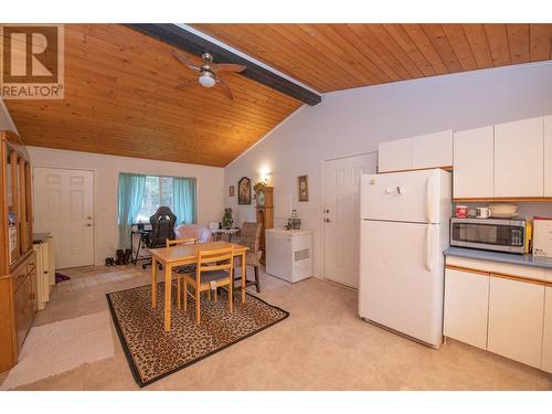 398 Albers Road, Lumby, BC - Indoor Photo Showing Other Room