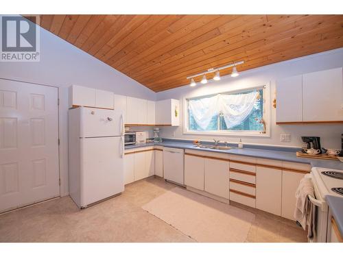 398 Albers Road, Lumby, BC - Indoor Photo Showing Kitchen With Double Sink