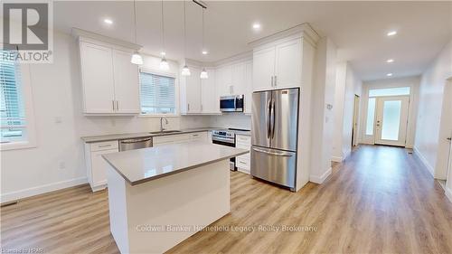 8 - 34 Upper Thames Lane Lane, West Perth (Mitchell), ON - Indoor Photo Showing Kitchen