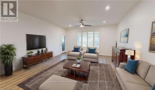 8 - 34 Upper Thames Lane Lane, West Perth (Mitchell), ON - Indoor Photo Showing Living Room