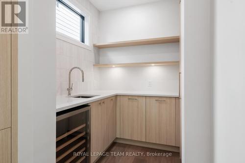 688 Hillcrest Avenue, Ottawa, ON - Indoor Photo Showing Kitchen