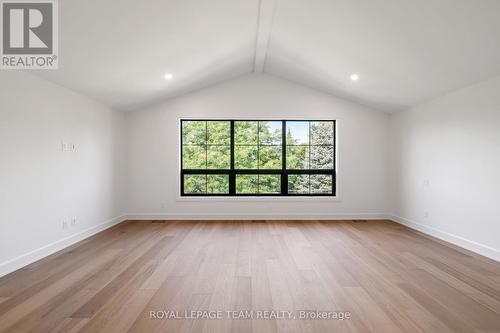 688 Hillcrest Avenue, Ottawa, ON - Indoor Photo Showing Other Room