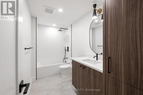 688 Hillcrest Avenue, Ottawa, ON - Indoor Photo Showing Bathroom