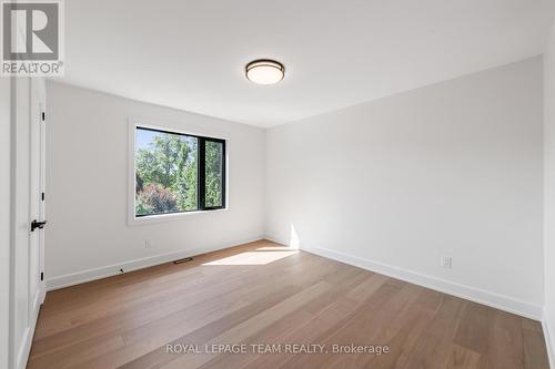 688 Hillcrest Avenue, Ottawa, ON - Indoor Photo Showing Other Room