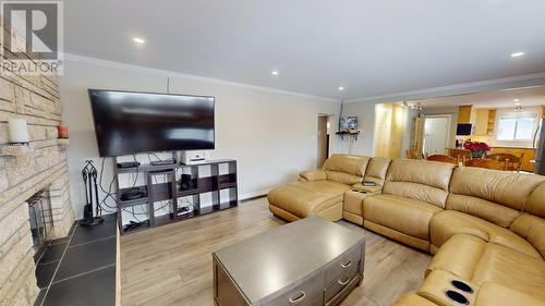 12293 Birch Avenue, Fort St. John, BC - Indoor Photo Showing Living Room