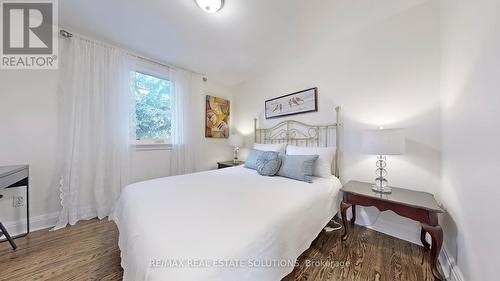 101 Brookview Drive, Toronto, ON - Indoor Photo Showing Bedroom