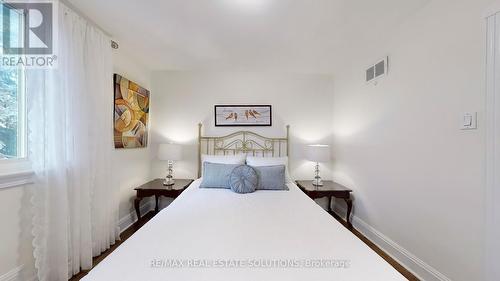 101 Brookview Drive, Toronto, ON - Indoor Photo Showing Bedroom