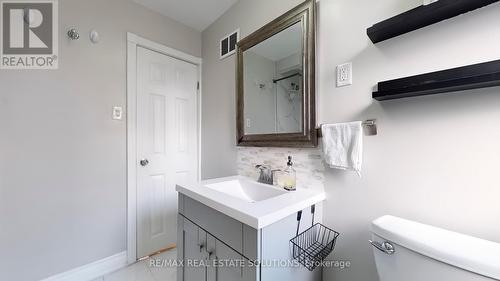 101 Brookview Drive, Toronto, ON - Indoor Photo Showing Bathroom