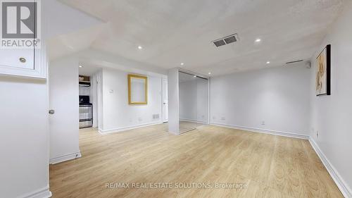 101 Brookview Drive, Toronto, ON - Indoor Photo Showing Other Room