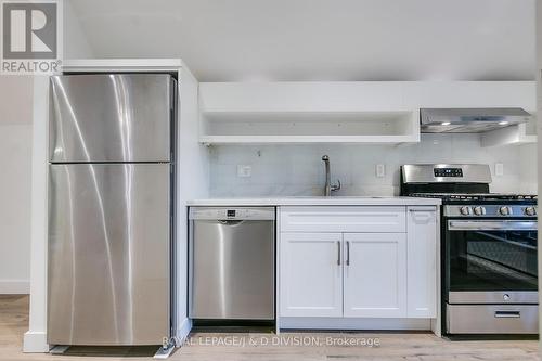 D - 43 Cecil Street, Toronto, ON - Indoor Photo Showing Kitchen With Upgraded Kitchen