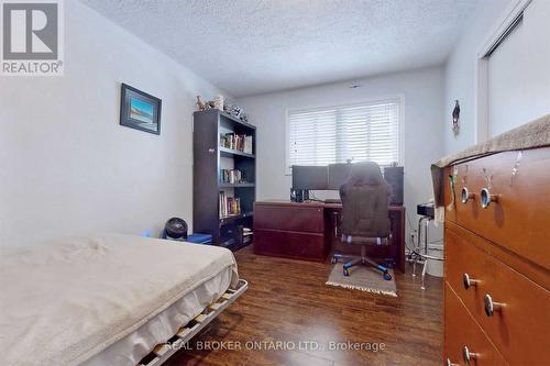 Main Fl - 327 Dover Street, Oshawa, ON - Indoor Photo Showing Bedroom