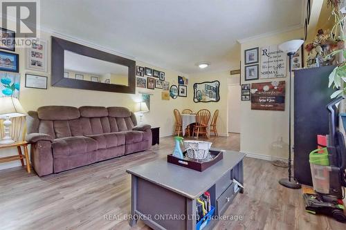 Main Fl - 327 Dover Street, Oshawa, ON - Indoor Photo Showing Living Room