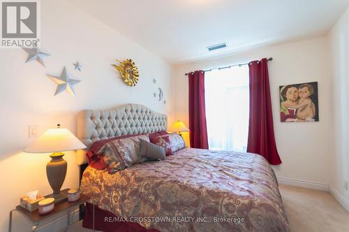 401 - 90 Orchard Point Road, Orillia, ON - Indoor Photo Showing Bedroom