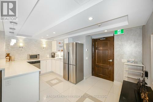 18 - 30 Via Rosedale, Brampton, ON - Indoor Photo Showing Kitchen