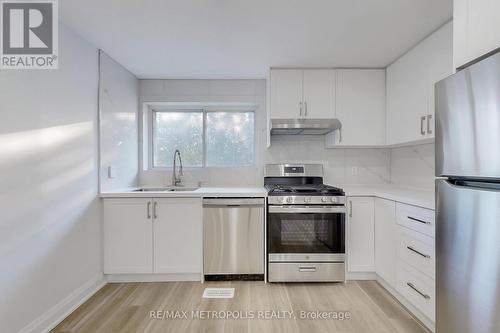 #2 - 85 Primula Crescent, Toronto, ON - Indoor Photo Showing Kitchen