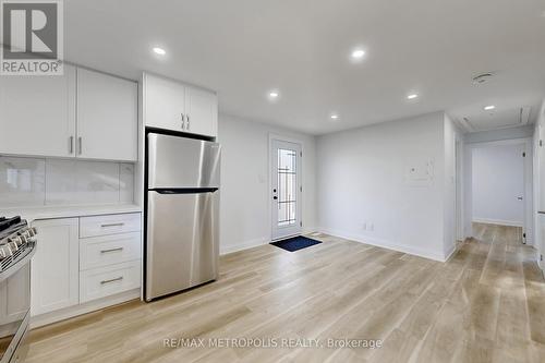 #2 - 85 Primula Crescent, Toronto, ON - Indoor Photo Showing Kitchen