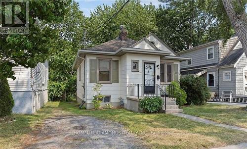 Bsmt - 211 Toronto Street, Kingston, ON - Outdoor With Facade