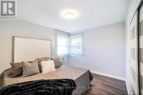 380 East 19Th Street, Hamilton, ON - Indoor Photo Showing Bedroom