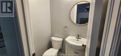 3024 Virginia Park Avenue, Windsor, ON - Indoor Photo Showing Bathroom