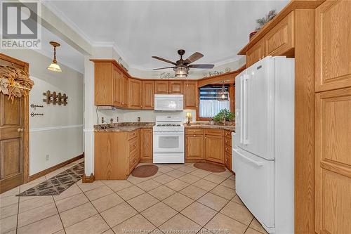 1352 Road 5 East, Kingsville, ON - Indoor Photo Showing Kitchen