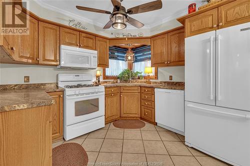 1352 Road 5 East, Kingsville, ON - Indoor Photo Showing Kitchen