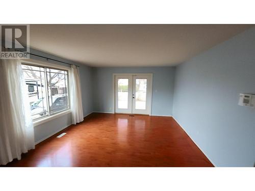 Living Room - 5870 Okanagan Street, Oliver, BC - Indoor Photo Showing Other Room