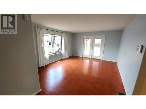 Living Room - 5870 Okanagan Street, Oliver, BC - Indoor Photo Showing Other Room