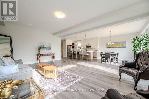 45 Queensgate Crescent, Woolwich, ON - Indoor Photo Showing Living Room