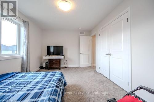 45 Queensgate Crescent, Woolwich, ON - Indoor Photo Showing Bedroom