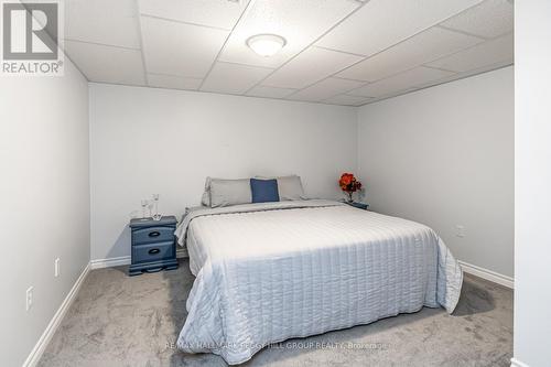 2501 Holiday Way, Innisfil, ON - Indoor Photo Showing Bedroom