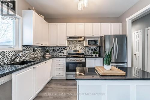 2501 Holiday Way, Innisfil, ON - Indoor Photo Showing Kitchen With Stainless Steel Kitchen With Upgraded Kitchen