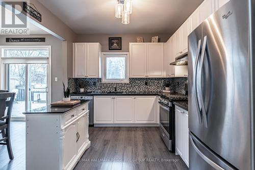 2501 Holiday Way, Innisfil, ON - Indoor Photo Showing Kitchen With Stainless Steel Kitchen With Upgraded Kitchen