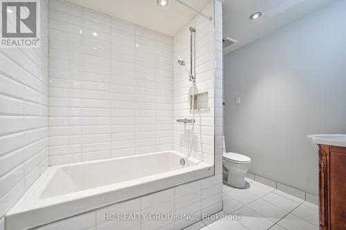 15 Willowgate Drive, Markham, ON - Indoor Photo Showing Bathroom