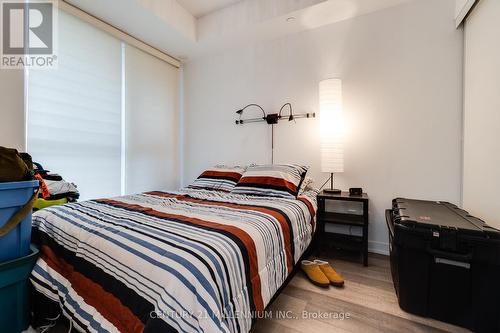 215 - 5240 Dundas Street, Burlington, ON - Indoor Photo Showing Bedroom