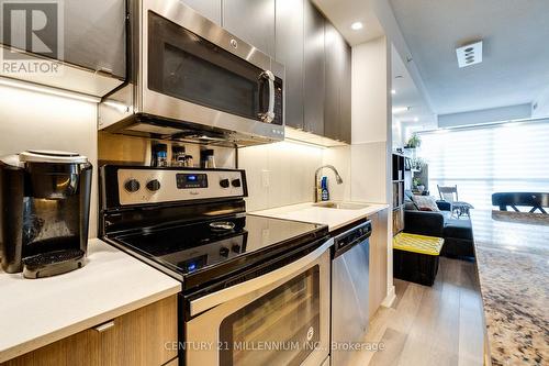 215 - 5240 Dundas Street, Burlington, ON - Indoor Photo Showing Kitchen With Stainless Steel Kitchen With Upgraded Kitchen