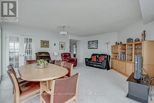 1001 - 415 Locust Street, Burlington, ON - Indoor Photo Showing Dining Room